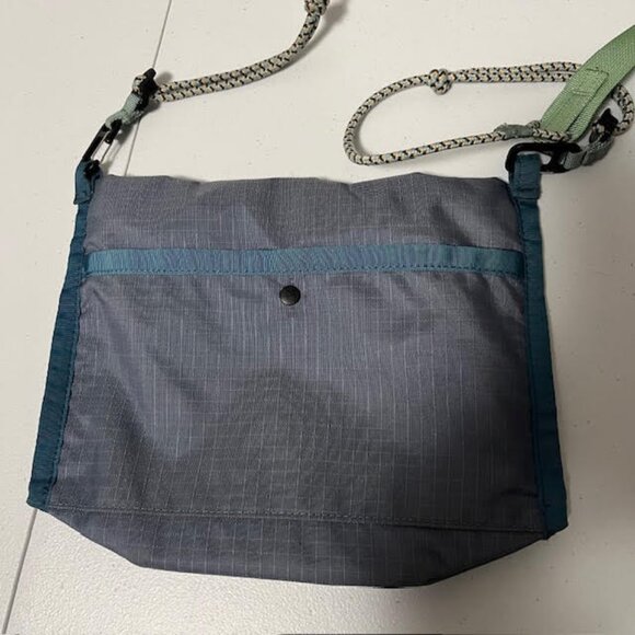 Cotopaxi Lista 2L Lightweight Crossbody Nylon Bag - Picture 3 of 11